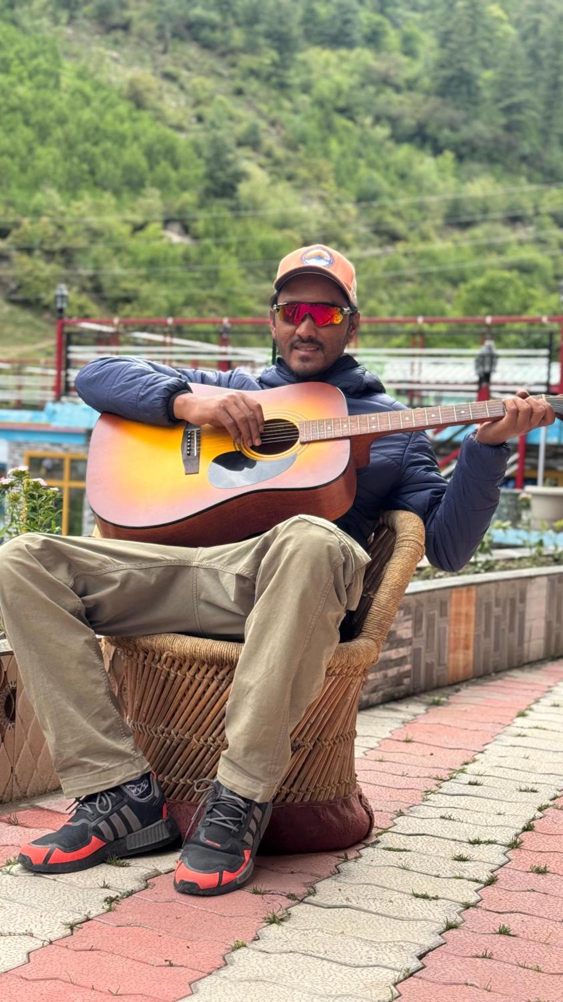 فندق Eyesky, Tosh المظهر الخارجي الصورة